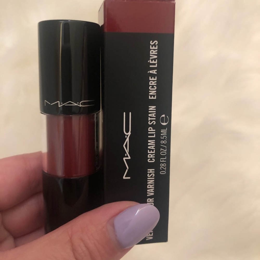 MAC Versicolor Varnish Cream Lip Stain